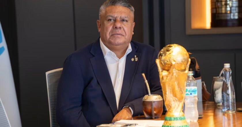La Justicia autorizó al Chiqui Tapia a viajar al Mundial, pero tendrá que pagar una caución millonaria