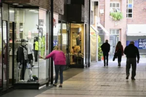 El bajo consumo mantiene en alerta a más del 50% de comercios e industrias