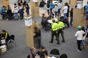 Elecciones en Colombia: desplegarán unos 250.000 militares y policías por temor a hechos de violencia