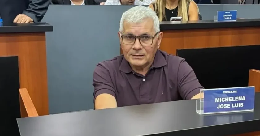 En plena sesión, un concejal de La Libertad Avanza explotó contra Adorni y Milei