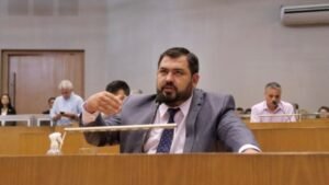 Romano Norri dejó la puerta abierta a un frente opositor junto a Mariano Campero