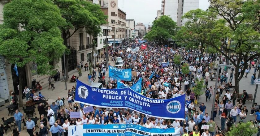 ADIUNT anunció un paro total en la UNT y convoca a marchar el próximo 12 de mayo