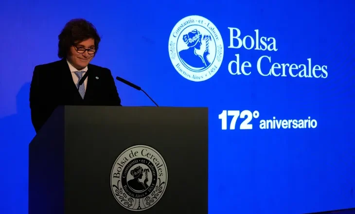 Javier Milei confirmó una reducción de retenciones y la vinculó a una eventual reelección en 2027