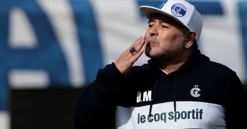 Juicio por Maradona: declaran los médicos que desaconsejaron la cirugía
