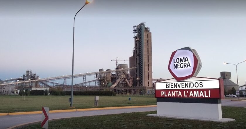 Loma Negra frena operaciones en su planta principal hasta noviembre por recesión y tarifas de gas
