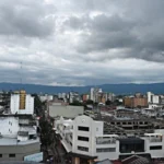 Tucumán seguirá bajo un cielo gris: anuncian lloviznas y alta humedad para el fin de semana