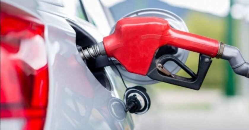 La venta de combustibles volvió a caer y acumula tres meses consecutivos en baja