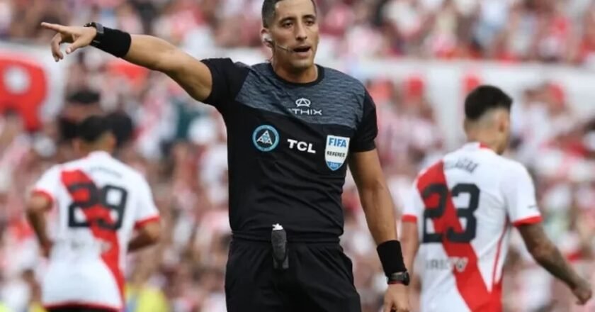Yael Falcón Pérez dirigirá la final del torneo entre River y Belgrano en el Kempes