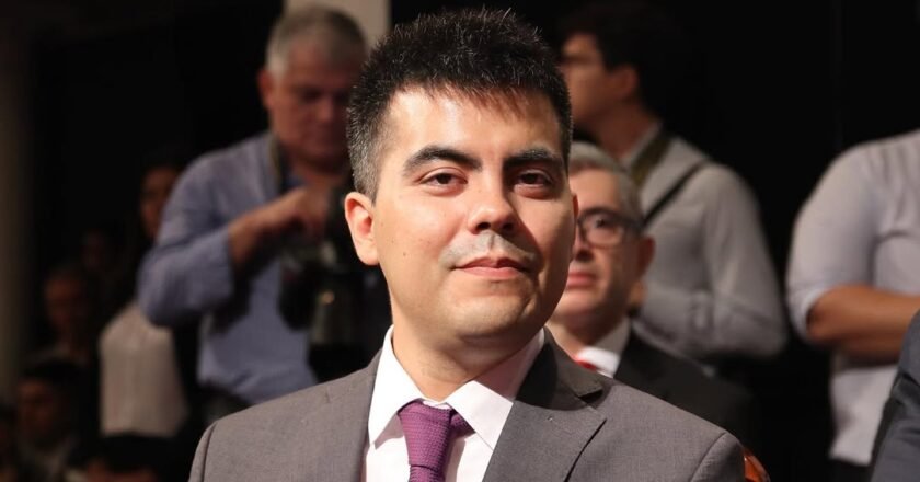 Argañaraz propone municipalizar el servicio de cloacas