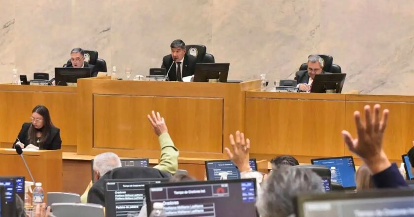 La Legislatura aprobó correcciones para la desafectación de una calle sin debate y con polémica