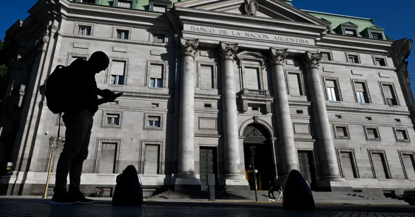 Una extensa nómina de libertarios figura entre los beneficiarios de créditos VIP