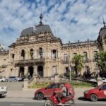 Una valija abandonada frente a Casa de Gobierno activó el protocolo de seguridad
