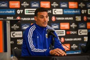 Siete jugadores podrían tener su debut mundialista con Argentina ante Jordania