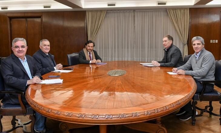 Jaldo se reunió con Caputo y Santilli por fondos y obras para Tucumán