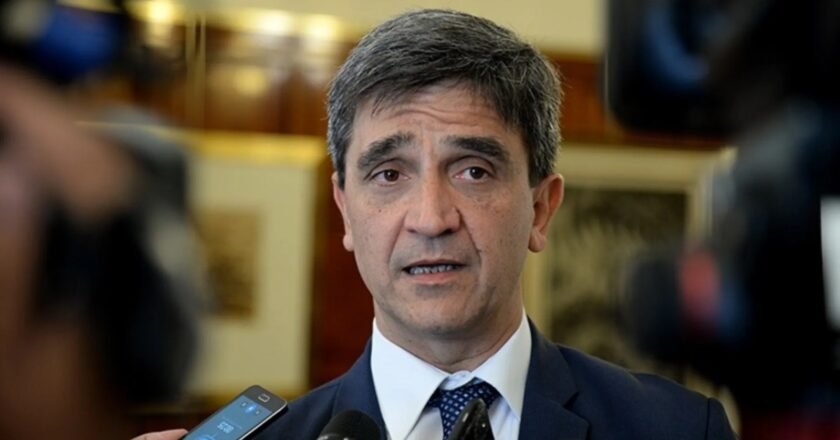 “Hay que ver cuántos estaban contentos de estar”: Yedlin puso en duda la foto de unidad del PJ tucumano en el Cadillal