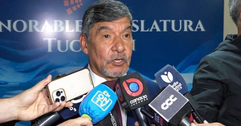 Acevedo pidió evitar una interna en el PJ tucumano y expresó su respaldo a Ana Escobedo