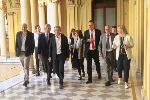 Tras confirmar la presentación de su declaración jurada, Adorni encabezará una reunión de la mesa política