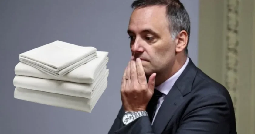 Gastos bajo la lupa: revelan que Adorni desembolsó $8 millones en sábanas de lujo