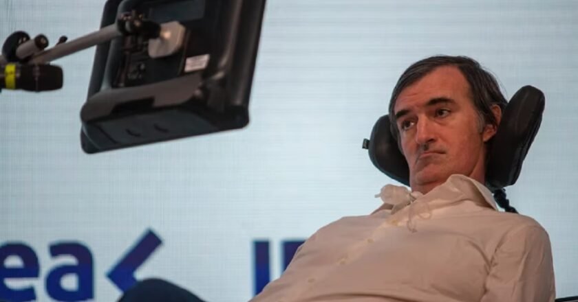Esteban Bullrich renunció al PRO con duras críticas por el caso Adorni