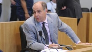 Claudio Viña dijo que no hay impedimentos para que Jaldo sea reelecto