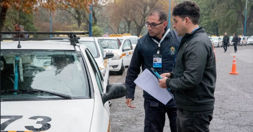 Actualizan el registro de taxis y exigen la inscripción de conductores de plataformas digitales