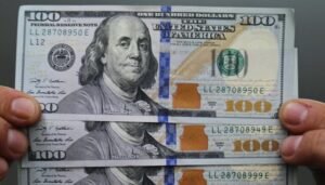 El dólar marcó un nuevo máximo anual y acumula un alza superior al 5% en junio