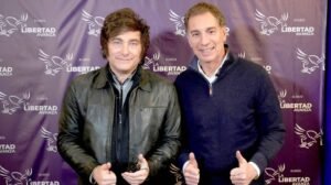 Santilli espera el llamado de Milei para asumir como jefe de Gabinete y apunta a fortalecer la gestión política