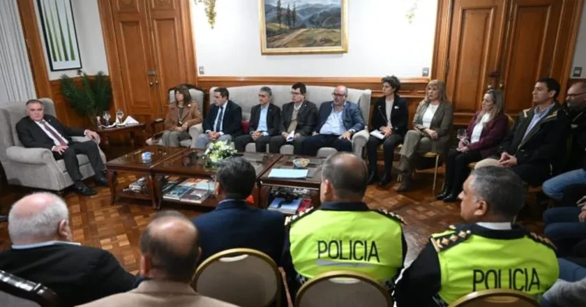 Cumbre en Casa de Gobierno: Jaldo confirmó la fecha del aguinaldo y garantizó el gas para las industrias