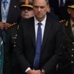 Karina ya trabaja en la búsqueda de un sucesor para Adorni