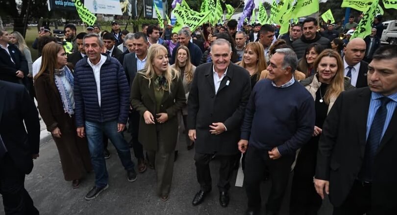 Jaldo y Chahla inauguraron la remodelación de la avenida Papa Francisco y José Ingenieros