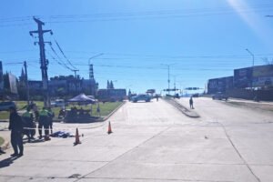 Una joven de 20 años murió tras el choque entre una moto y un colectivo en Francisco de Aguirre y Ejército del Norte