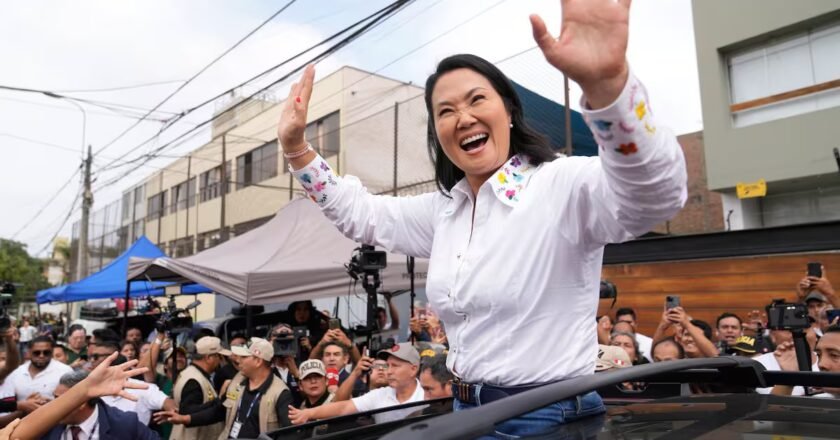 Perú: Keiko Fujimori ganó en la segunda vuelta presidencial por casi 50.000 votos