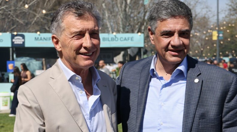 Conflicto entre los Macri por Milei: Mauricio quiere enfrentar al presidente y Jorge prefiere acordar