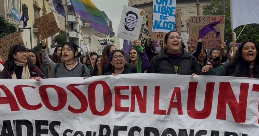 Una multitud marchó en Tucumán al grito de “¡Ni una menos!”