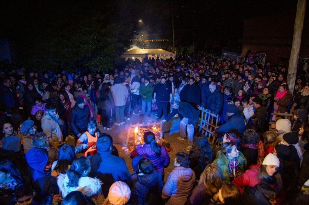 De una costumbre barrial a un evento masivo: vuelve la tradicional Noche de San Juan en Tucumán