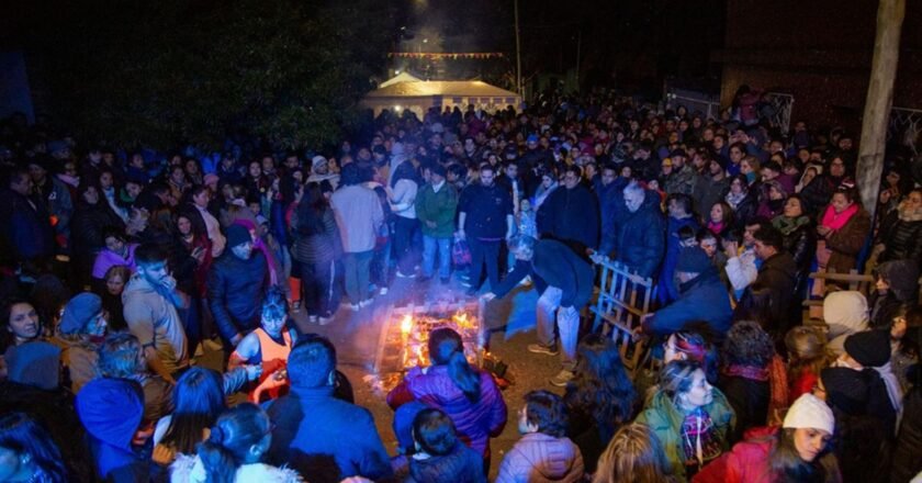De una costumbre barrial a un evento masivo: vuelve la tradicional Noche de San Juan en Tucumán