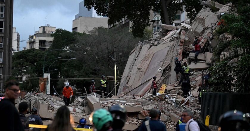 Dos terremotos de 7,1 y 7,5 grados sacudieron Venezuela y se activaron alertas por posible tsunami