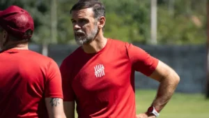 Qué resolvió la Comisión Directiva de San Martín sobre Andrés Yllana luego del empate con Quilmes