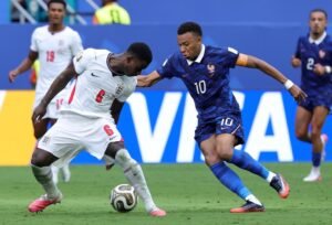 Inglaterra venció 6-4 a Francia y se quedó con el tercer puesto del Mundial en un partido a puro gol