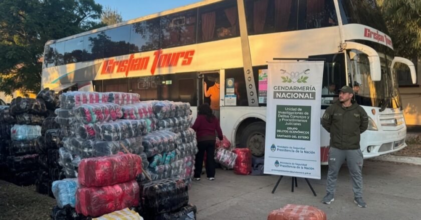 Allanaron la Policía Federal de Tucumán y desplazaron a dos jefes por la causa de las coimas a tours de compras