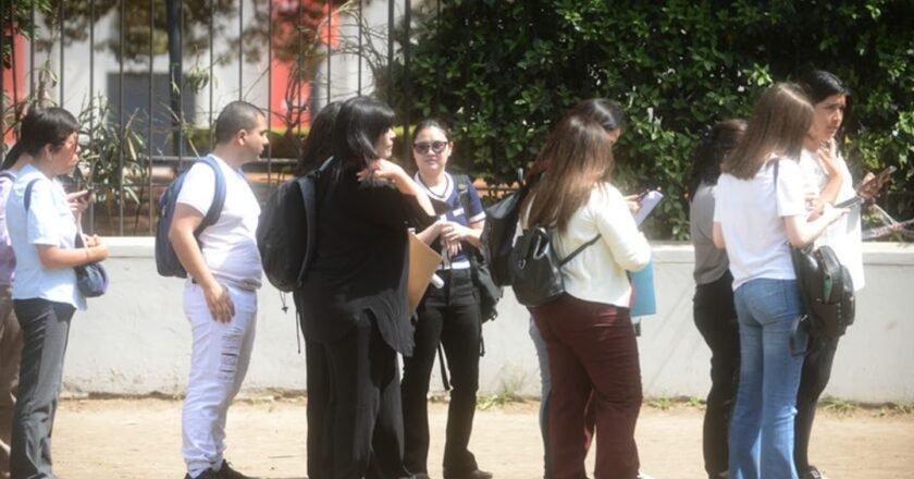 Casi la mitad de los jóvenes argentinos vive en la vulnerabilidad, según un informe de la UBA