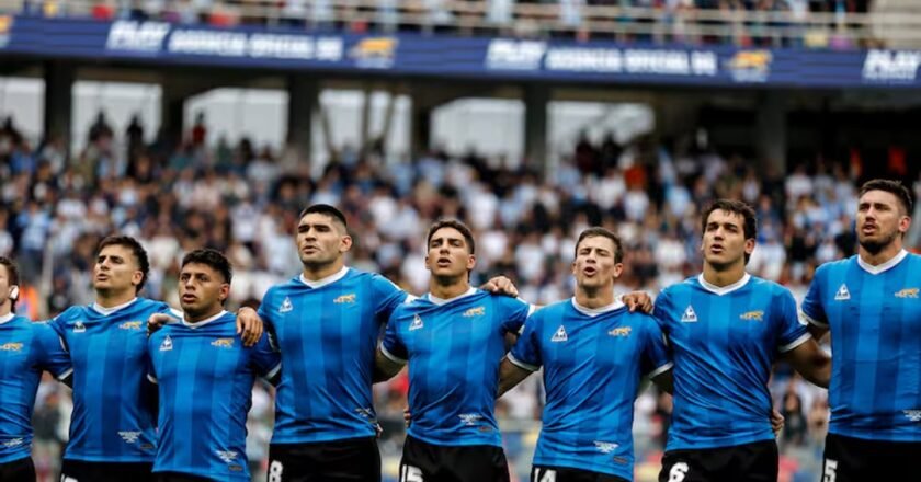 Los Pumas usaron una camiseta inspirada en México ’86 en la derrota ante Inglaterra