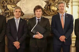 Después de la reforma del BCRA, el Gobierno buscará blindar en el Congreso la permanencia de Santiago Bausili
