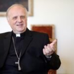 El Gobierno recibió al nuevo embajador del Vaticano en medio de la expectativa por la visita de León XIV
