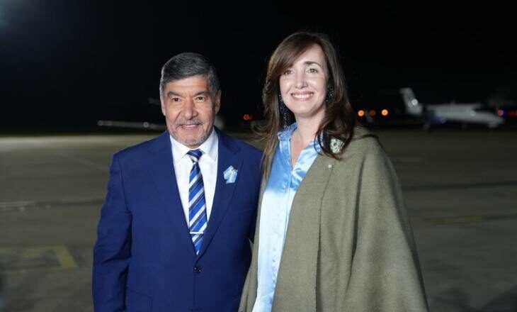 Acevedo recibió a Villarruel en el Aeropuerto