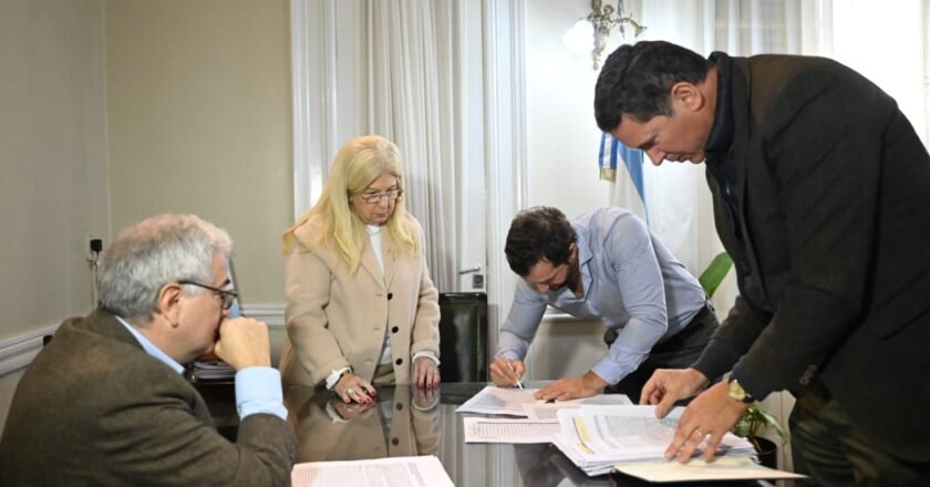 Acueducto de Vipos: el gobierno firmó un convenio con la familia López de Zavalía, propietaria de los terrenos