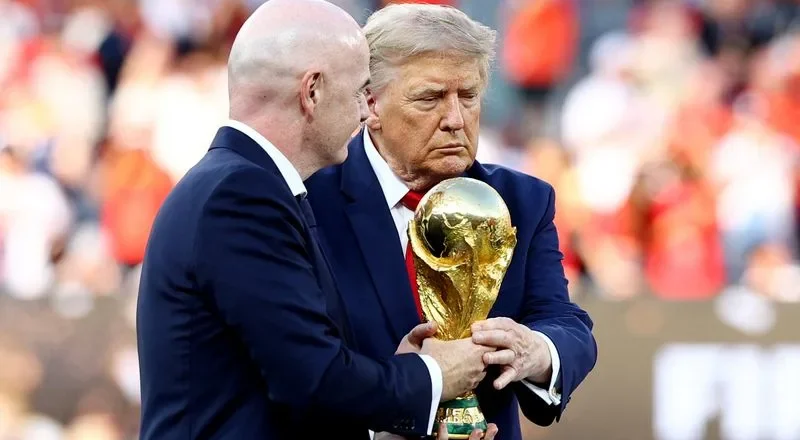 El gesto de Trump con Messi, el frío encuentro con Sánchez y su presencia en la entrega de la Copa