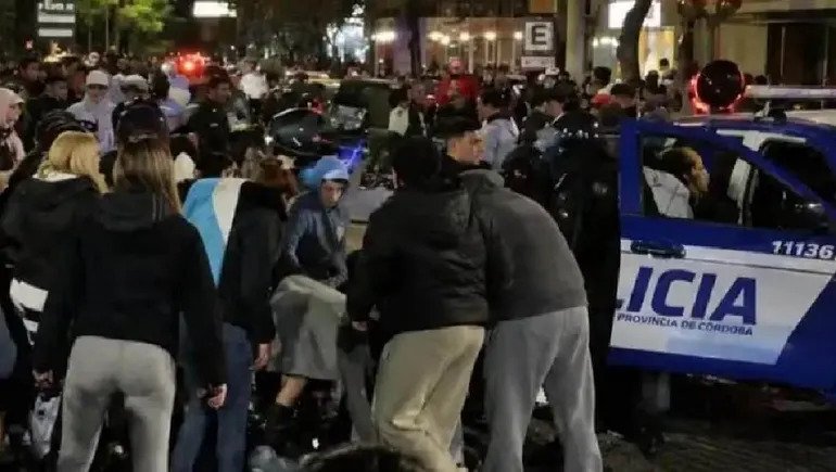 Córdoba: un joven de 20 años fue asesinado a tiros mientras festejaba el triunfo de la Selección Argentina
