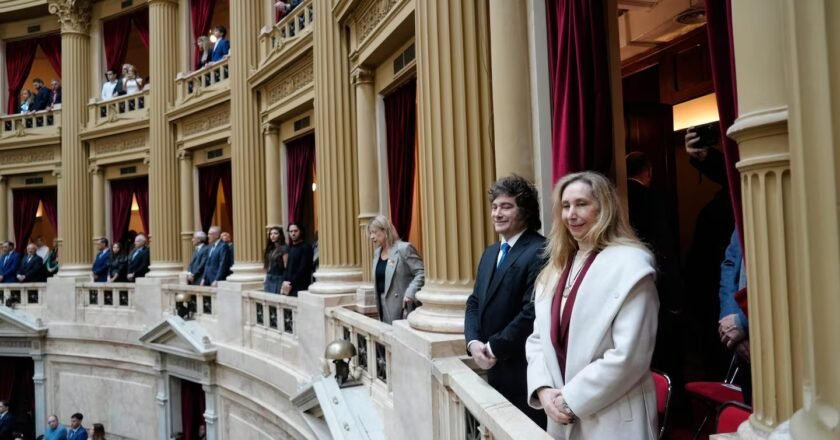 Milei reunió a diputados y senadores libertarios para relanzar la agenda legislativa tras la salida de Adorni