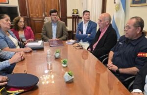 El Gobierno recibió a Bomberos Voluntarios y se comprometió a dar una respuesta el 7 de de agosto sobre subsidios, obra social y jubilaciones
